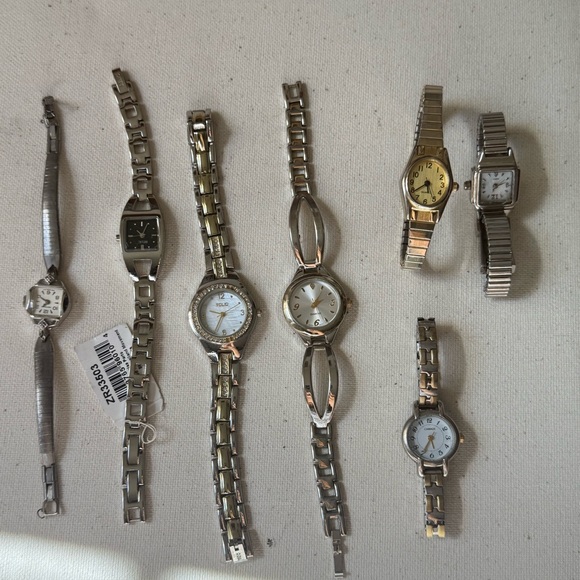 Lot of 7 Silver-Tone Watches – Vintage & Modern Styles main image 5